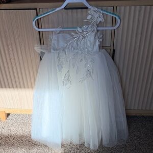 Chic Ivory One-Shoulder Kids Dress with Floral Embroidery